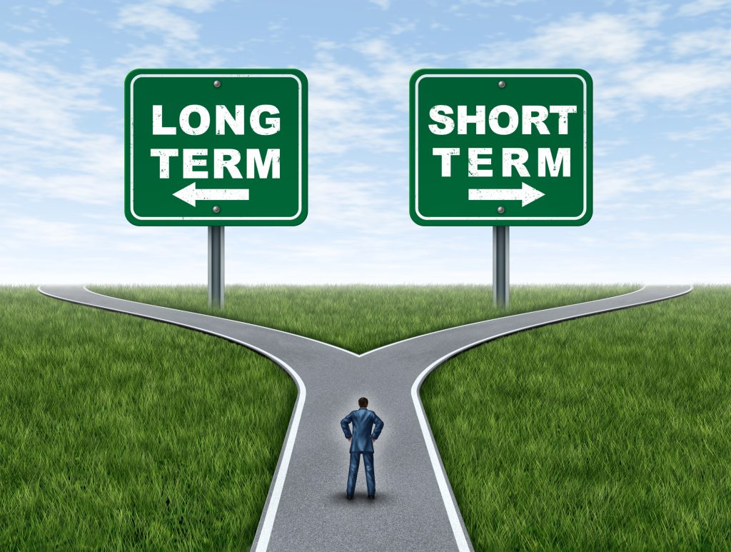 How to Approach Long-Term vs. Short-Term Investment Goals